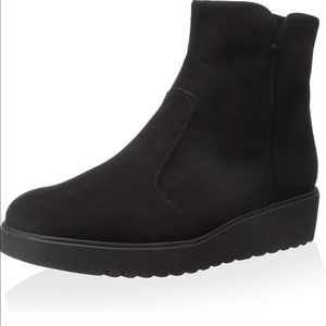 Mauro Teci Womens Suede Booties